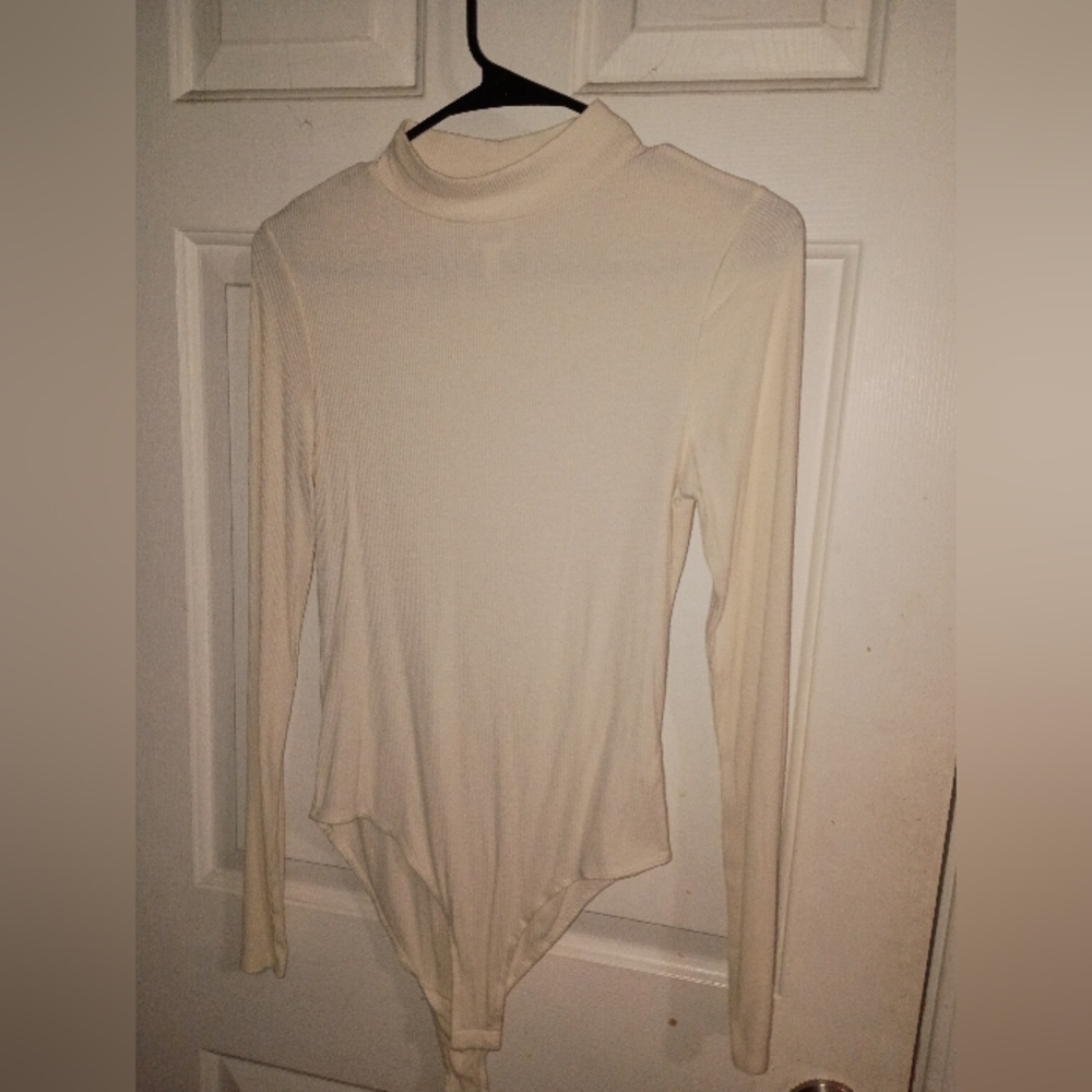 ❤️ Belle Du Jour White Bodiesuit Size Large